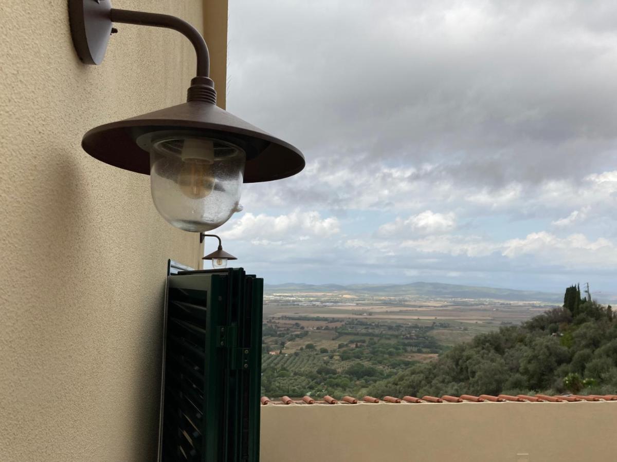 La Terrazza Di Re Scarlino Apartment Luaran gambar